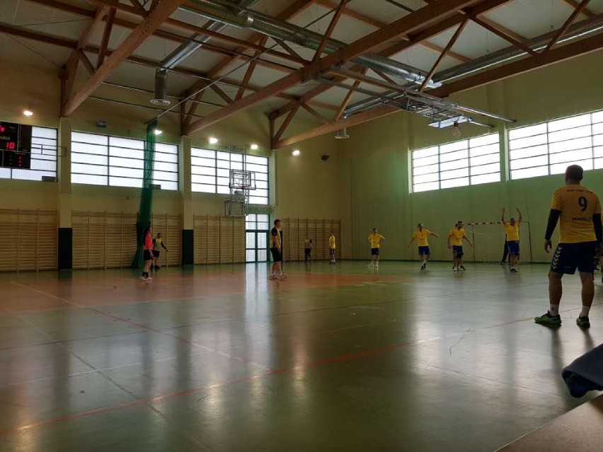 Piłkarze ręczni Handball Concordia Szamocin ulegli zespołowi z Inowrocławia. 