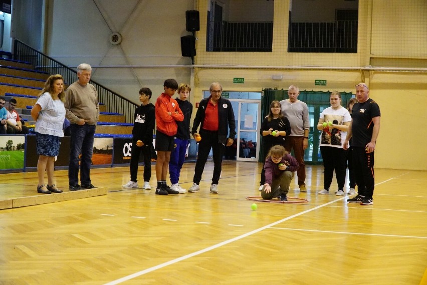 Nic tak nie łączy jak sport. Wizyta młodzieży z Mairie de Châtelaillon-Plage w Skierniewicach