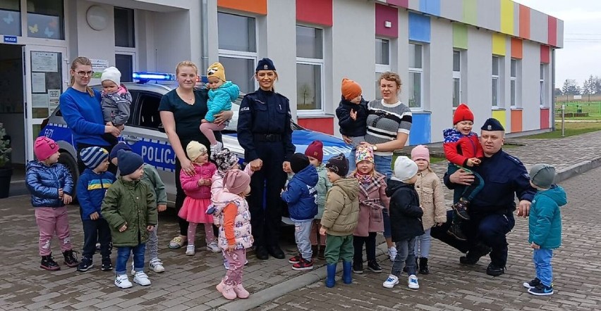 Policjanci z wizytą w Publicznym Przedszkolu nr 1 oraz Żłobku Miejskim w Wieluniu