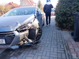 Zderzenie samochodów koło szpitala na Piaskowej Górze w Wałbrzychu, kierowcy wrócili do domu bez aut