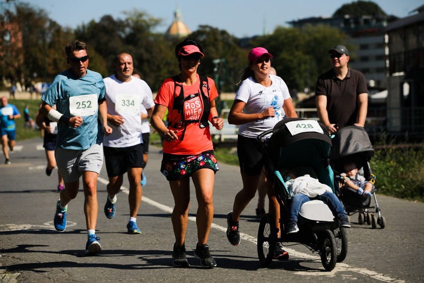 Kraków. Bieg Kordiana na bulwarach. Sportowa rywalizacja promująca profilaktykę chorób układu krążenia [ZDJĘCIA]