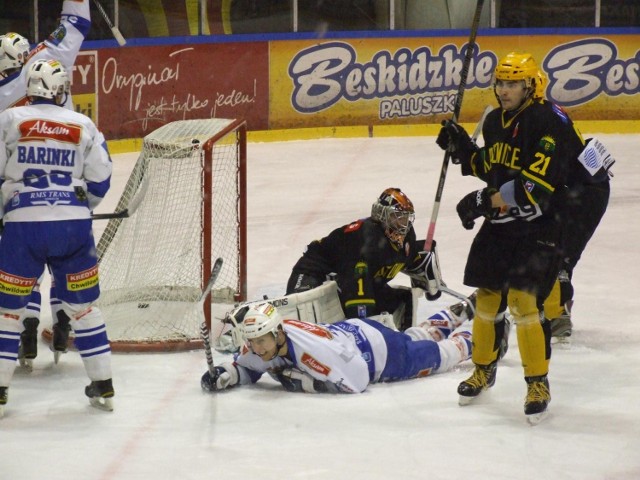 OŚWIĘCIM. Aksam Unia przegrała z HC GKS Katowice 4:5.