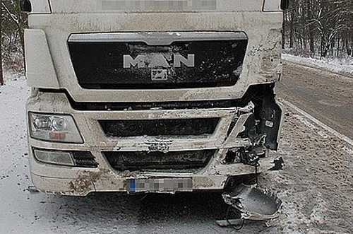 Tragiczny wypadek w Żerkowicach. Zginął 23-letni kierowca