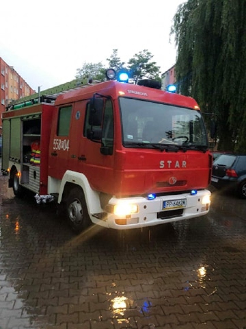 OSP Pokrzywnica podczas ulewy w Pile. Fotorelacja strażaków [ZDJĘCIA]