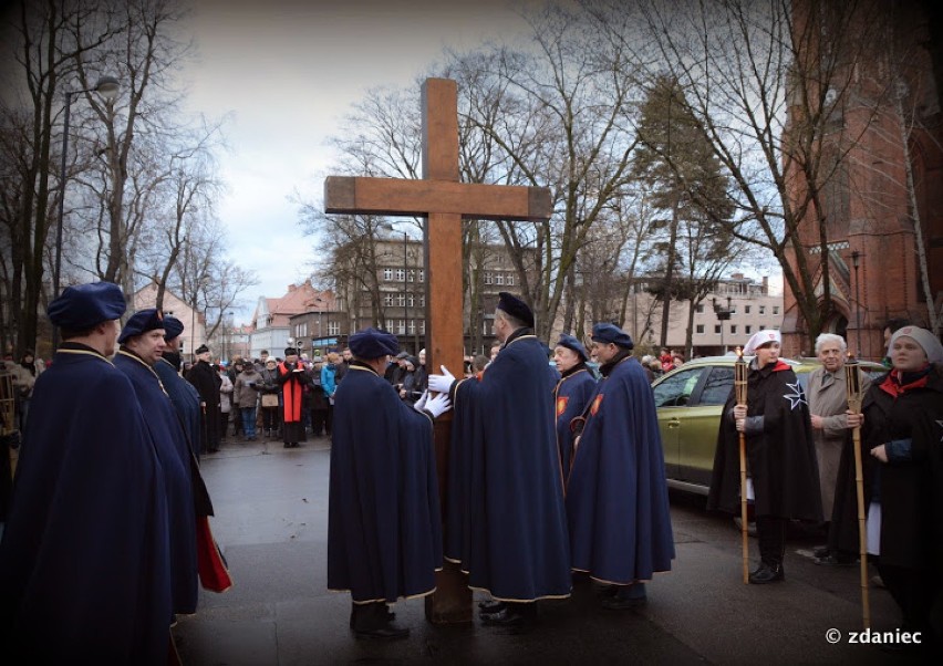 Gliwice: Droga Krzyżowa ulicami miasta