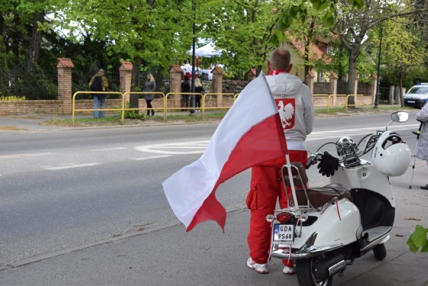 Pruszcz Gd.: Obchody Święta Konstytucji. Biało-czerwona parada z orkiestrą, rekonstruktorami historycznymi, festyn rodzinny [ZDJĘCIA, WIDEO]