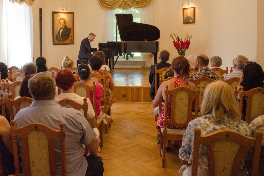W Ośrodku Chopinowskim w Szafarni odbył się ostatni koncert z cyklu Na Wakacje z Chopinem