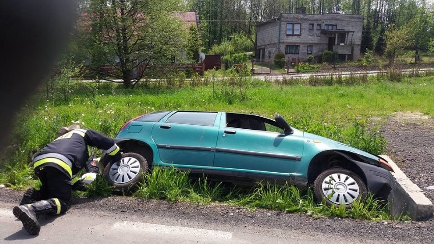 Wypadek na drodze w Roczynach. Jedna osoba w szpitalu