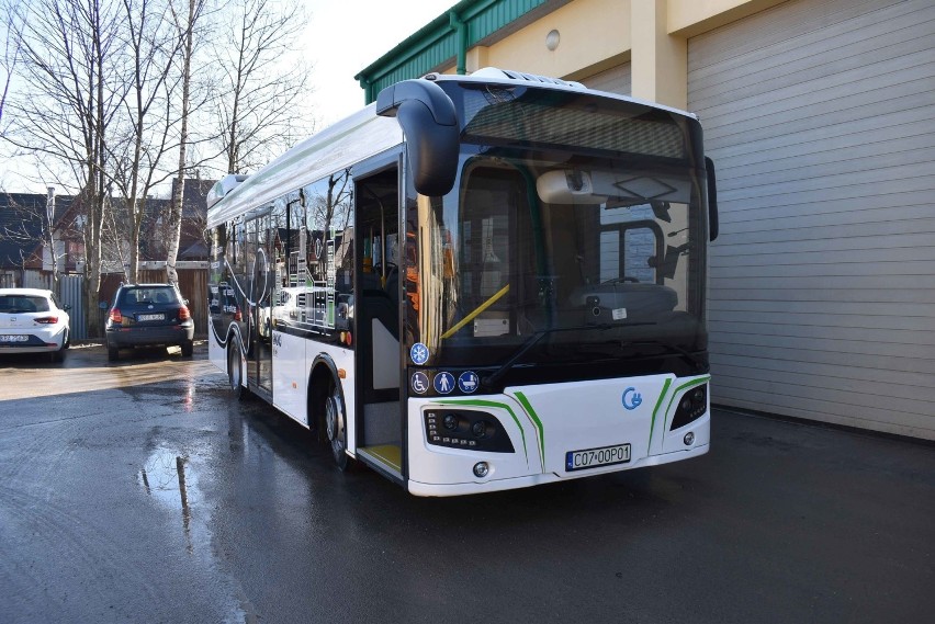 Zakopane. Elektryczny autobus na testach pod Giewontem. Czy takie pojazdy zastąpią spalinowe autobusy?