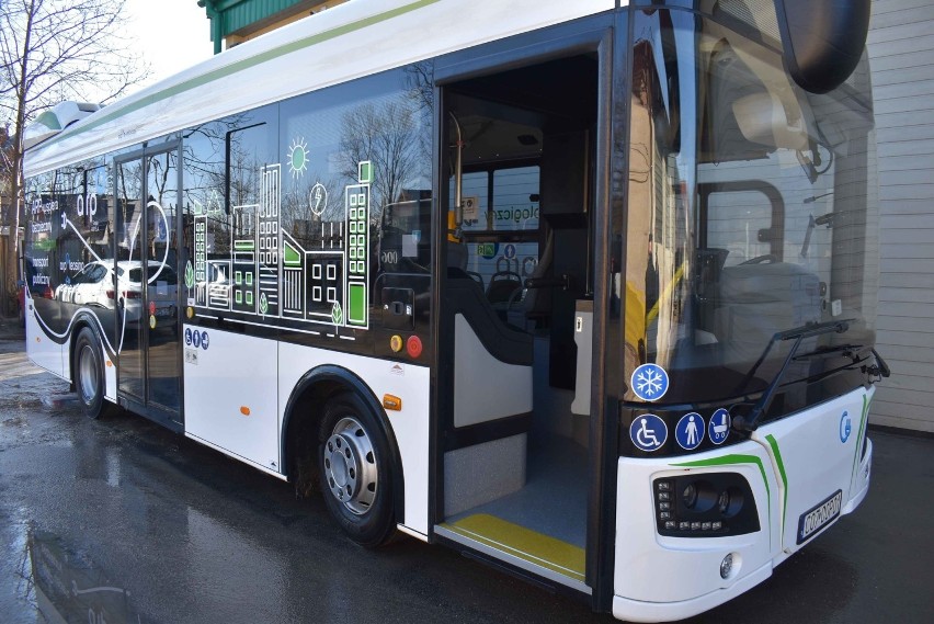 Zakopane. Elektryczny autobus na testach pod Giewontem. Czy takie pojazdy zastąpią spalinowe autobusy?