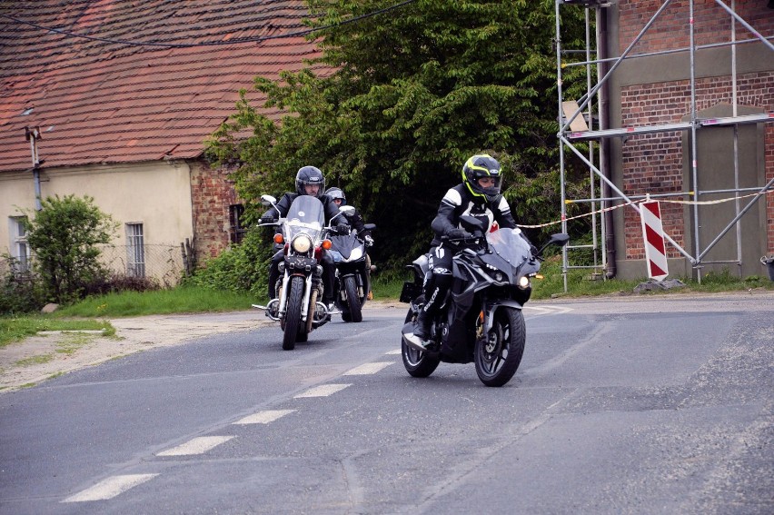 Kawaleria pancerna na motocyklach przyjechała do Głogowa