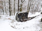 Sypnęło śniegiem, trudne warunki pogodowe na opolskich drogach. Groźne wypadki na Opolszczyźnie [ZDJĘCIA]