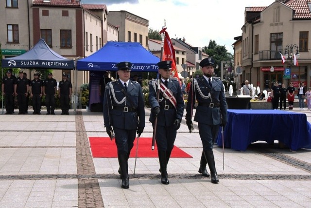 Nadanie sztandaru ZK w Trzebini