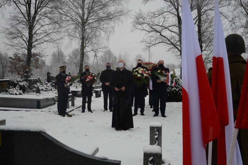 Uroczystości z okazji 158. rocznicy wybuchu powstania styczniowego odbyły się dziś w Bełchatowie-Grocholicach