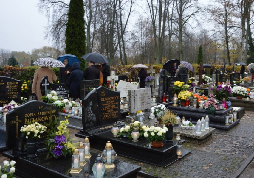 Uroczystości Wszystkich Świętych na cmentarzu w Kartuzach 1.11.2016