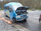 W Jazowsku zderzyły się bus z 8 pasażerami i fiat z dwojgiem podróżnych