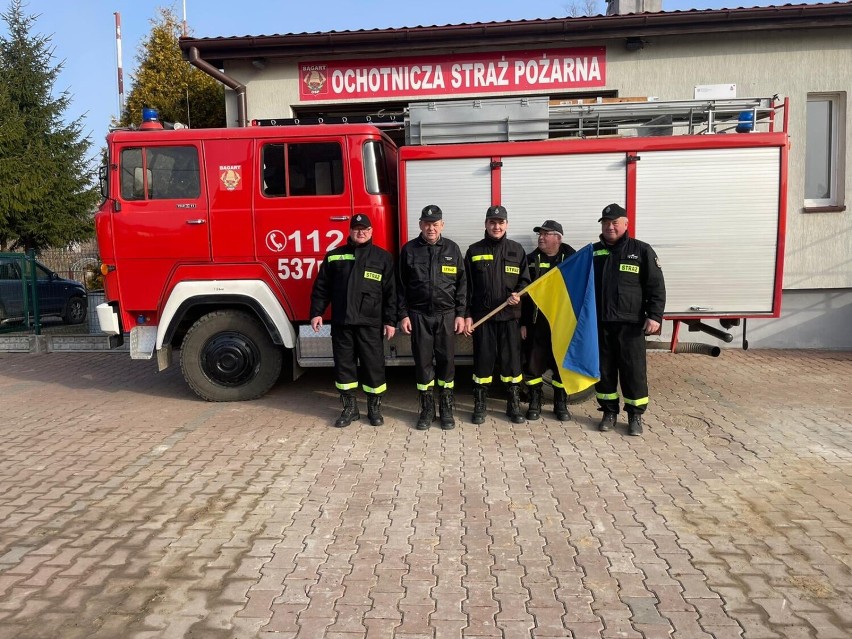 Powiat sztumski. Strażacy z PSP i OSP uczcili swoich bohaterskich kolegów z Ukrainy·