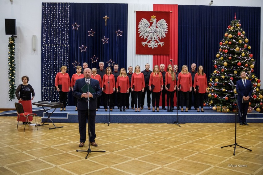 Tarnów. Ludowcy spotkali się w auli Urzędu Wojewódzkiego. Prezes PSL rozdawał gościom opłatek [ZDJĘCIA]