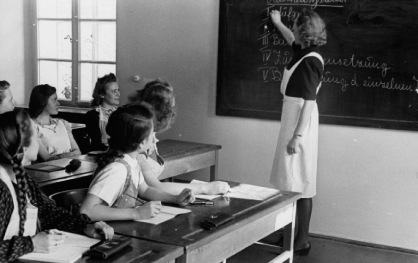 Niemiecka Szkoła Gospodarstwa Domowego, 1940-44.