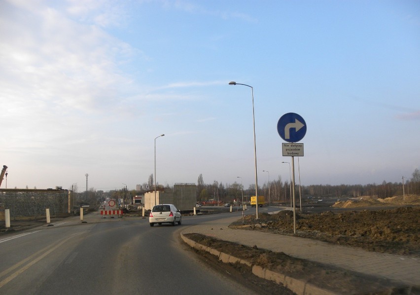 Przy ul. 1-go Maja wybudowano bypass, który usprawni ruch i ułatwi budowę trasy N-S