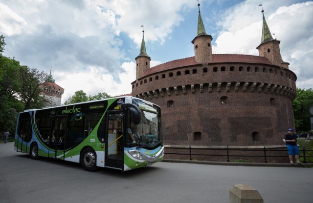 Po Krakowie kursowały już różne autobusy elektryczne