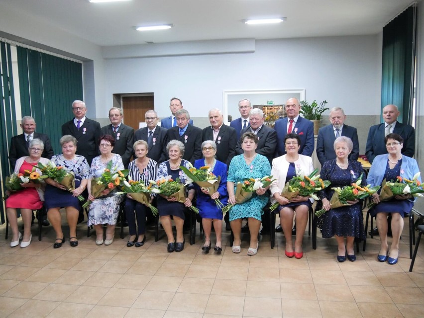 Pary małżeńskie z gminy Łabiszyn otrzymały medale od prezydenta RP za 50 lat wspólnego życia 