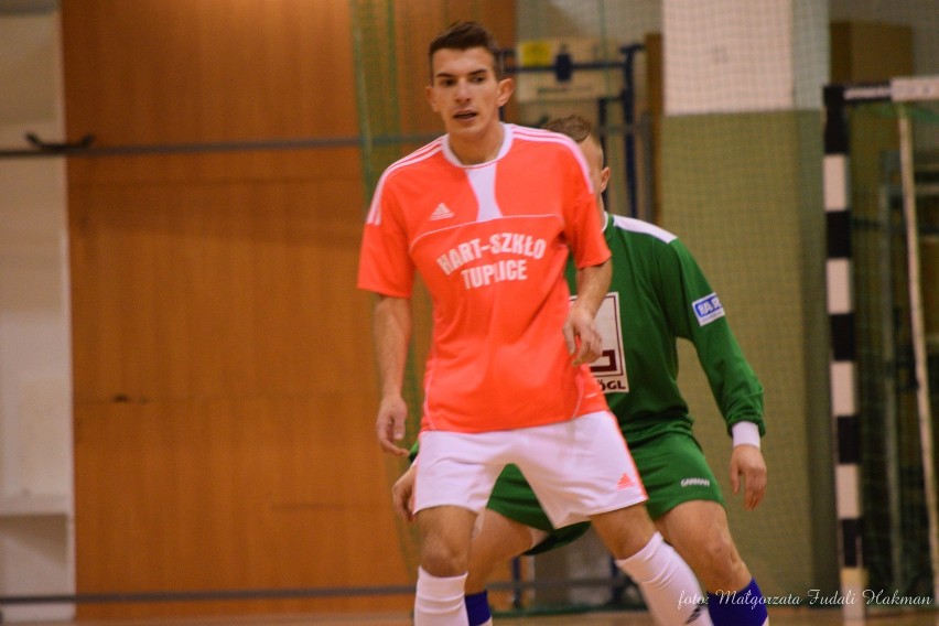Mecz na szczycie w Żarskiej Lidze Futsalu [ZDJĘCIA]