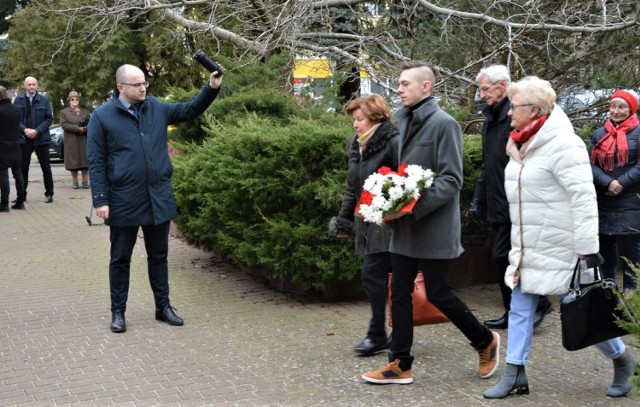 Dariusz Matecki chce wyburzenia pokomunistycznego pomnika w Nowogardzie