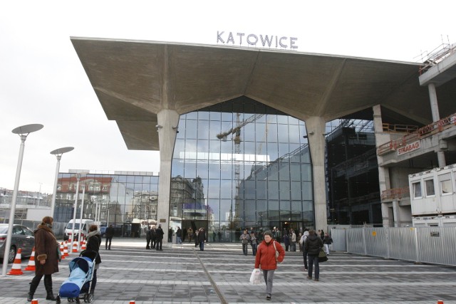 Nowa hala dworca w Katowicach: bubel, czy arcydzieło?