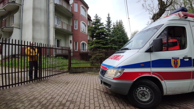 Pierwszy potwierdzony przypadek koronawirusa w Domu Opieki Społecznej w Piotrkowie przy ul. Żwirki. Zakażona to pracownica ośrodka.