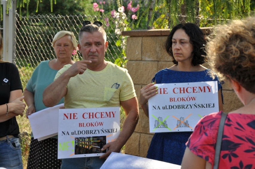 Kolejny protest mieszkańców ulicy Dobrzyńskiej w Kielcach [WIDEO, ZDJĘCIA]