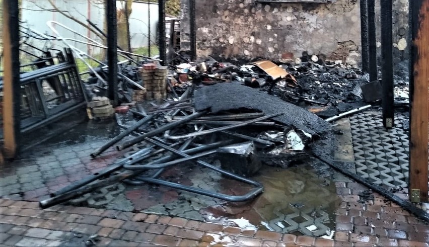 Akcja jastrzębskich strażaków w Pawłowicach. Płonął budynek...