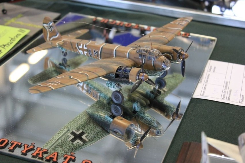 Model "Junkersa 88 A4" prezentowany w ciekawej technice...