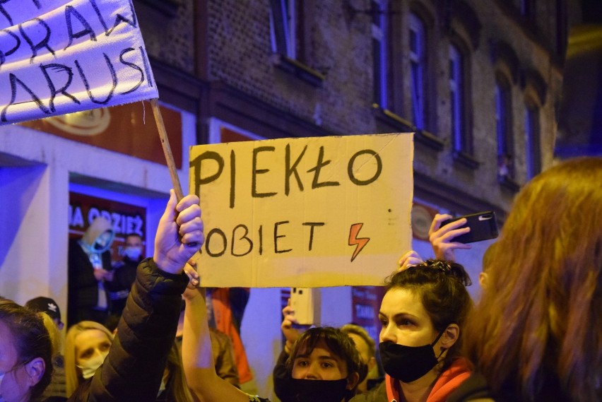 Hasła protestu kobiet w Świętochłowicach