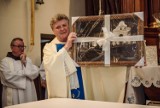 Głośne brawa i „sto lat" dla ojca Remigiusza Balceraka przechodzącego do Parafii  św. Franciszka z Asyżu w Brzezinach Łódzkich