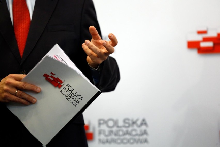 Polska Fundacja Narodowa. Czym jest i jaką misję wypełnia...