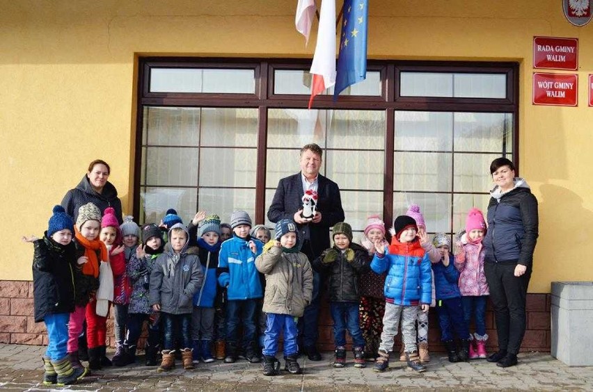 Dzieci z Krecikiem odwiedziły wójta gminy Walim