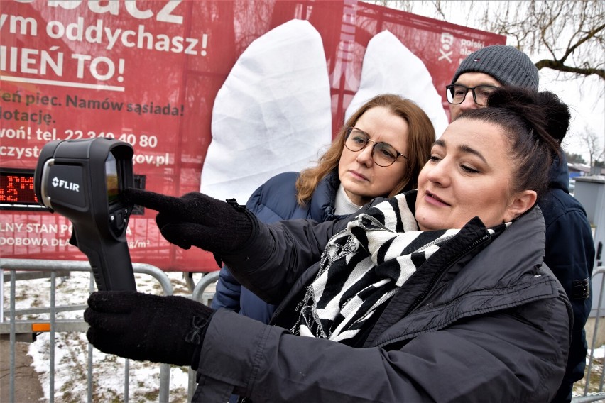 Kamera termowizyjna w Sieradzu. Pokazuje, gdzie z domów ucieka ciepło. Trafiła z inicjatywy Sieradzkiego Alarmu Smogowego ZDJĘCIA