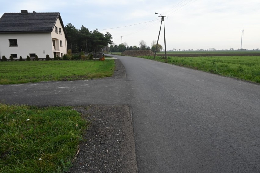 Powiat pleszewski zakończył trzy inwestycje drogowe w Izbicznie, Karminie i Sośnicy