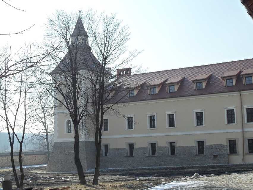 KRÓTKO: W tarnogórskim zamku Wrochemów powstaje centrum sztuki i dawnego rzemiosła