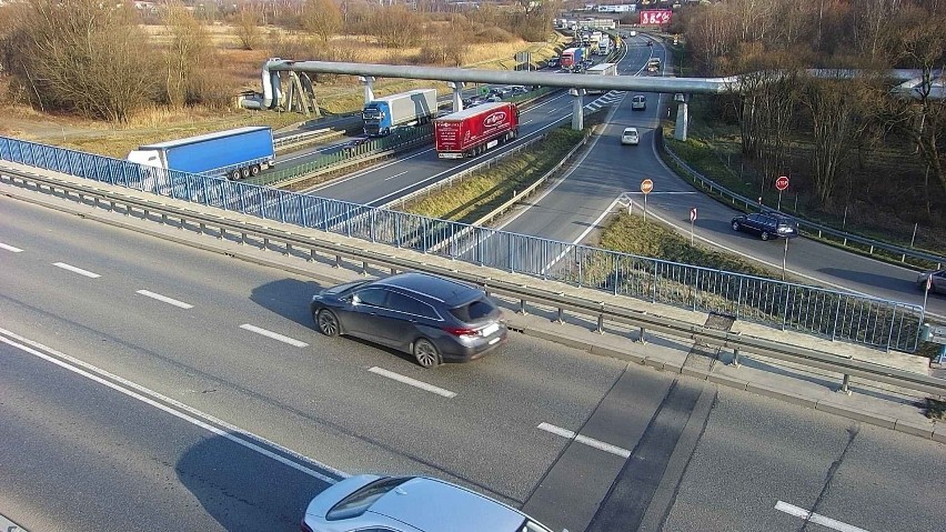 Wypadek na A4 utworzył dzisiaj duże korki na obwodnicy...