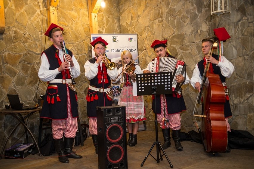 Festiwal Rosołu w Bochni. Mistrzowie kulinarni przygotowywali królewską potrawę [ZDJĘCIA]