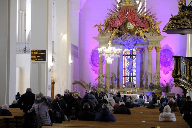 20 czerwca przestaje obowiązywać w Polsce dyspensa od uczestnictwa w niedzielnej Mszy świętej i w święta nakazane.