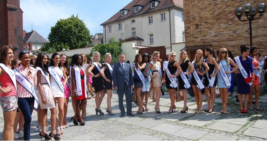 Finalistki konkursu Miss Supranational 2011 odwiedzą Opole [ZDJĘCIA]