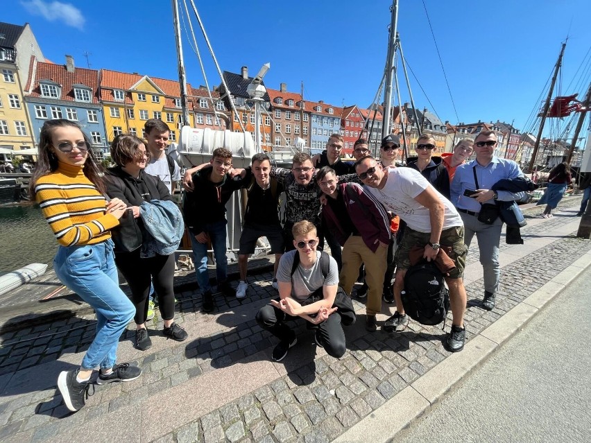 Uczniowie tarnobrzeskiego "Górnika" byli na miesięcznym stażu w Irlandii i Szwecji w ramach programu Erasmus+. Co tam robili? Zobacz zdjęcia