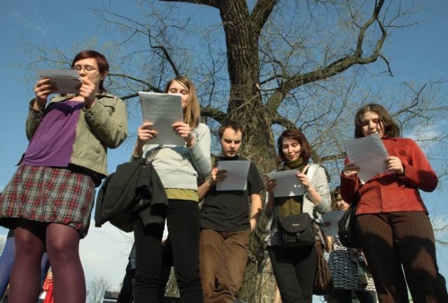 Flash mob literacki w Gdańsku to akcja promująca czytanie