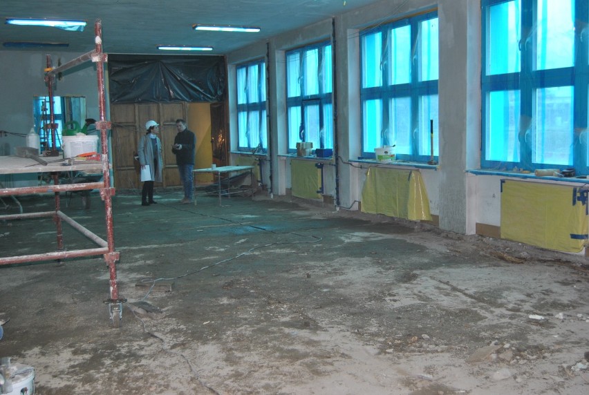 W budynku Zespołu Szkół w Krzywiniu powstaje nowe...