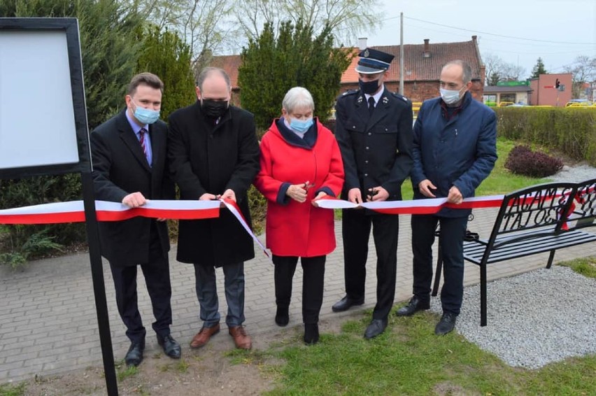 Skwer Konstytucji 3 Maja w Pszczółkach. Nowe miejsce dla mieszkańców