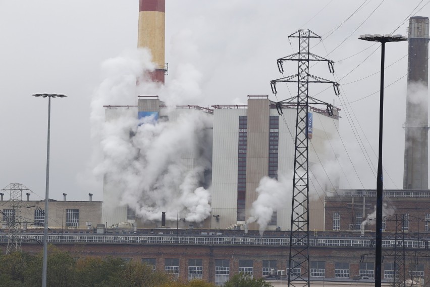 Pożar elektrociepłowni na Żeraniu. Pracownicy zostali...