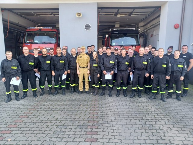Zakończyło się szkolenie dla strażaków ratowników OSP z powiatu łęczyckiego. Egzamin zdało 37 druhów